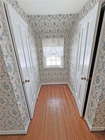 168 Village Lane, Brighton, NY 14610