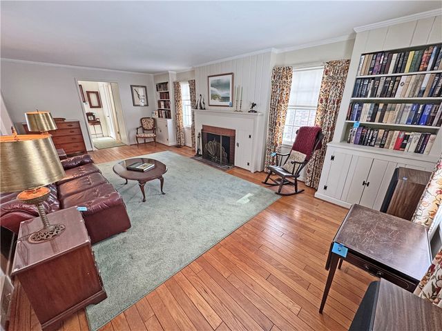 168 Village Lane, Brighton, NY 14610