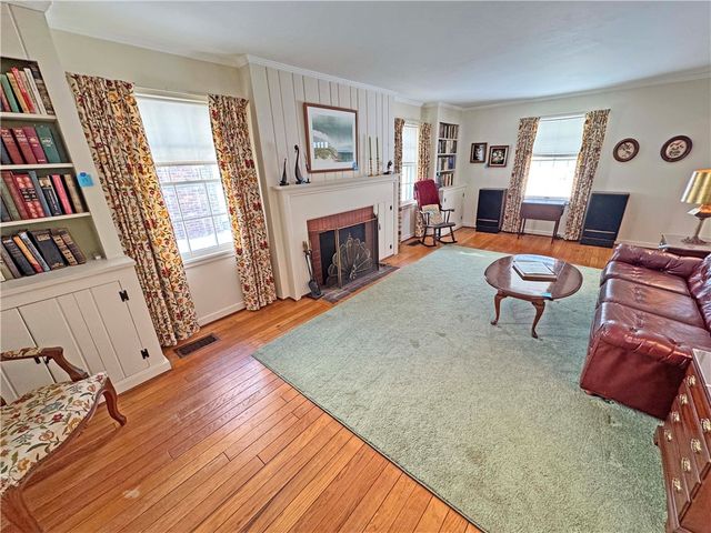 168 Village Lane, Brighton, NY 14610