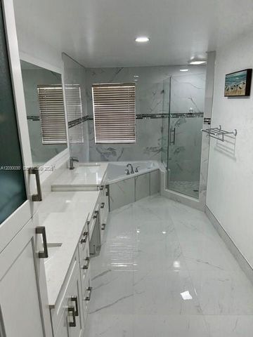 965 SW 102nd Terrace, Pembroke Pines, FL 33025