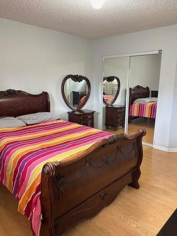 965 SW 102nd Terrace, Pembroke Pines, FL 33025