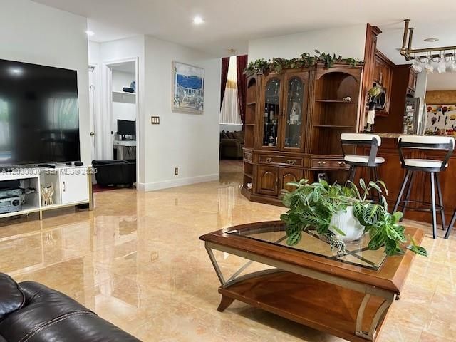 965 SW 102nd Terrace, Pembroke Pines, FL 33025