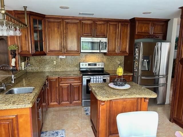 965 SW 102nd Terrace, Pembroke Pines, FL 33025