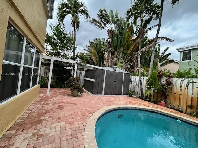 965 SW 102nd Terrace, Pembroke Pines, FL 33025
