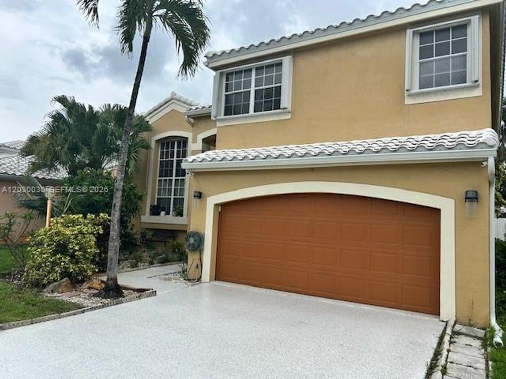 965 SW 102nd Terrace, Pembroke Pines, FL 33025