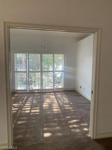 300 Diamond CIR 302, Naples, FL 34110
