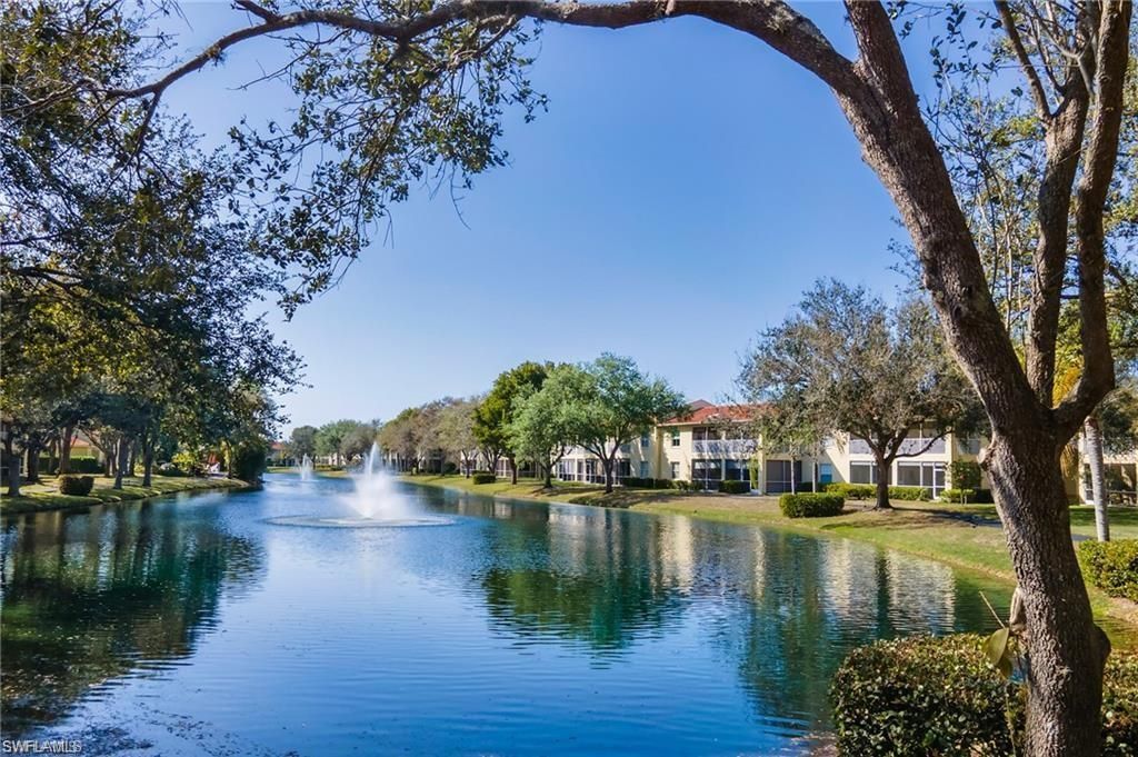 300 Diamond CIR 302, Naples, FL 34110