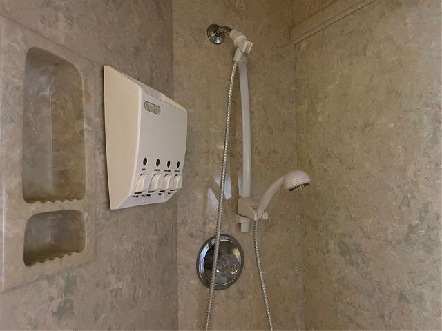 20971 NEGRIL COURT, Lutz, FL 33558