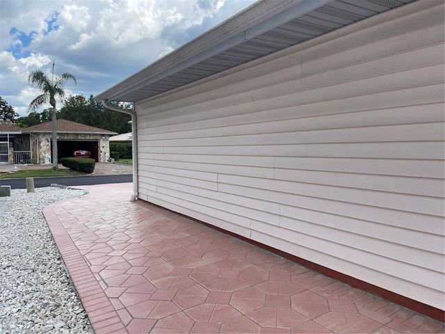 20971 NEGRIL COURT, Lutz, FL 33558