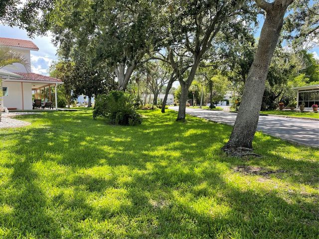 20971 NEGRIL COURT, Lutz, FL 33558