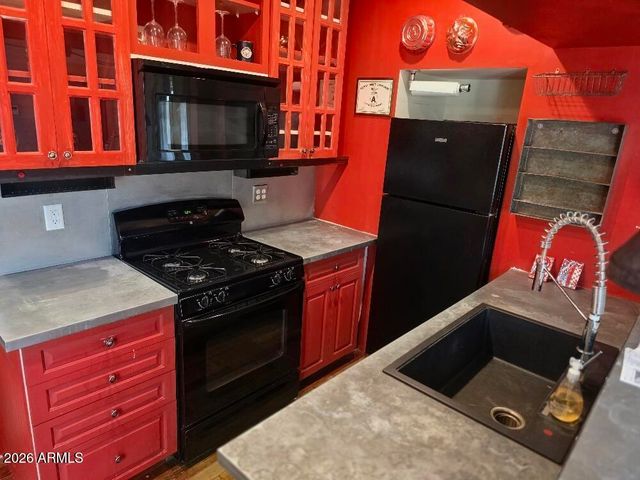 21 TEMBY Avenue, Bisbee, AZ 85603