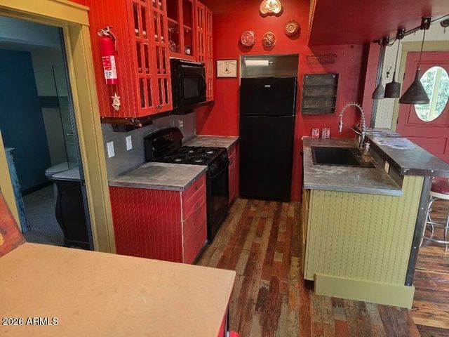 21 TEMBY Avenue, Bisbee, AZ 85603