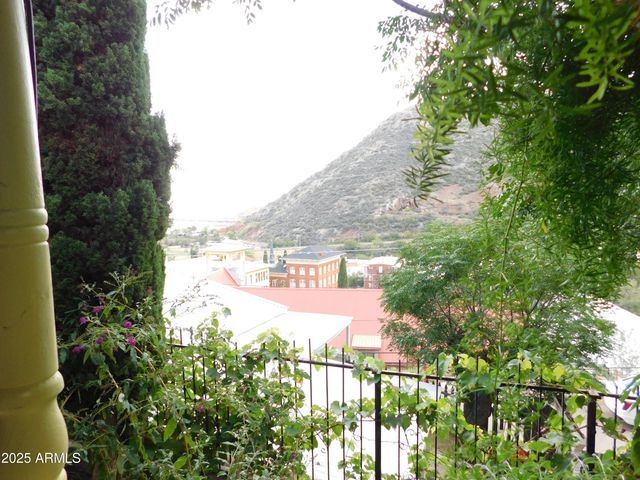 21 TEMBY Avenue, Bisbee, AZ 85603