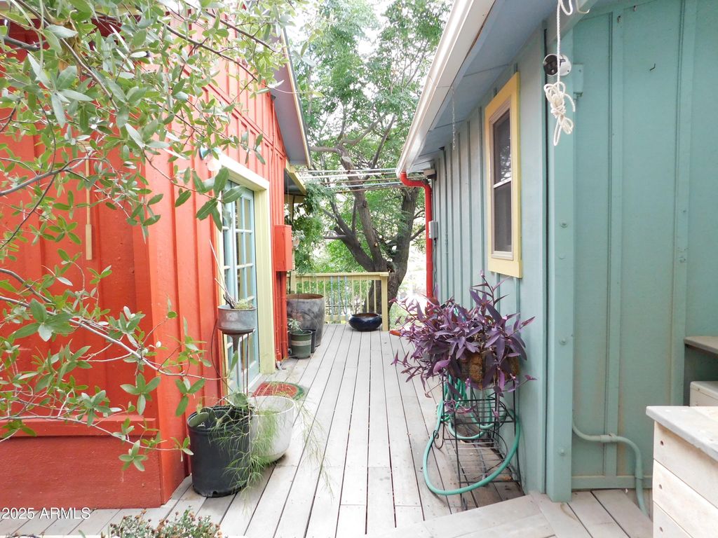 21 TEMBY Avenue, Bisbee, AZ 85603