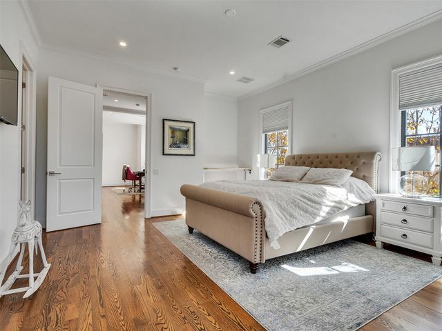 1111 Rosine Street, Houston, TX 77019