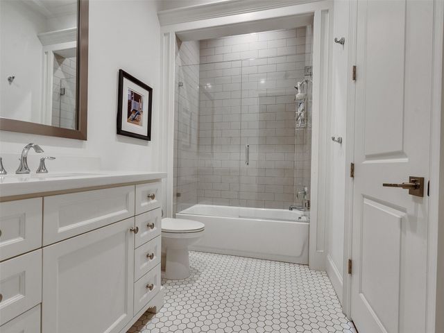 1111 Rosine Street, Houston, TX 77019