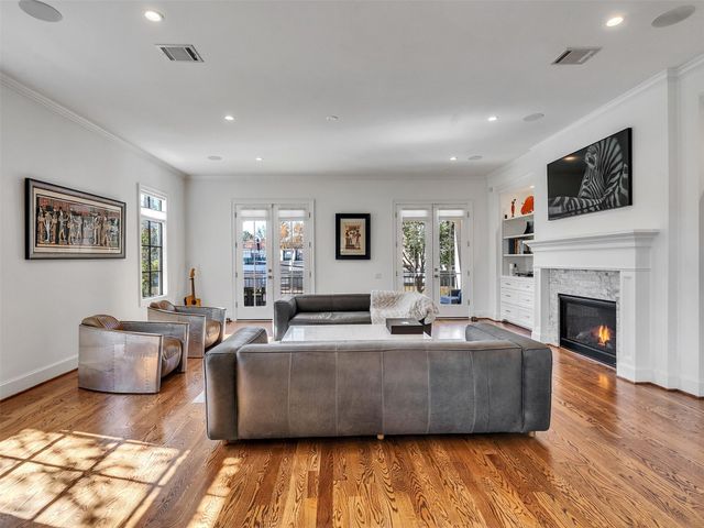 1111 Rosine Street, Houston, TX 77019