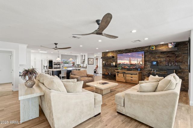 7510 E LARKSPUR Drive, Scottsdale, AZ 85260