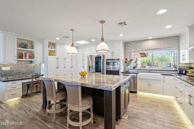 7510 E LARKSPUR Drive, Scottsdale, AZ 85260