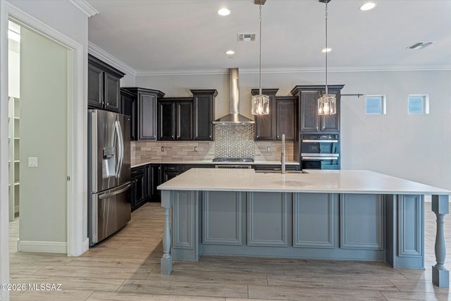 2447 N Wychwood Court, Tucson, AZ 85749