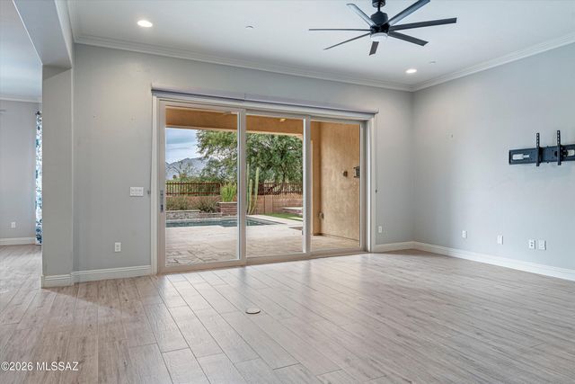 2447 N Wychwood Court, Tucson, AZ 85749
