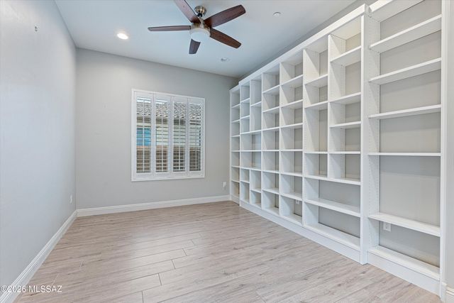 2447 N Wychwood Court, Tucson, AZ 85749