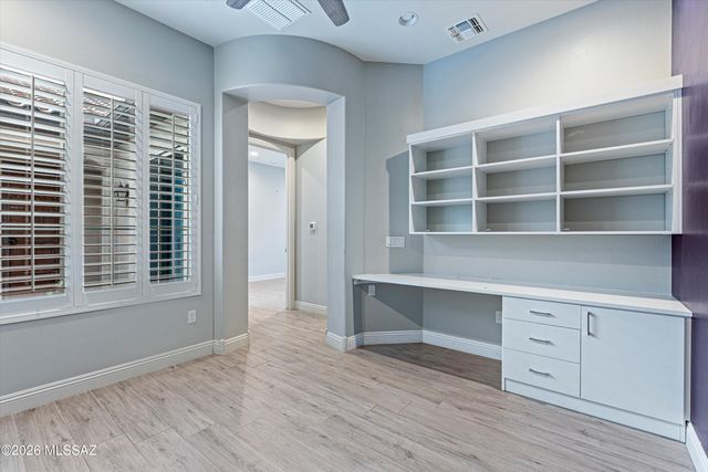 2447 N Wychwood Court, Tucson, AZ 85749