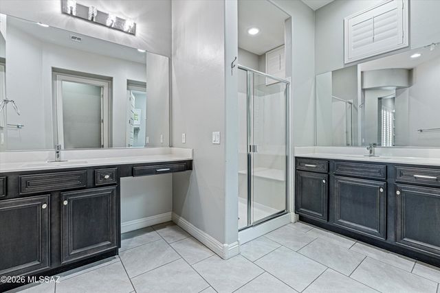 2447 N Wychwood Court, Tucson, AZ 85749