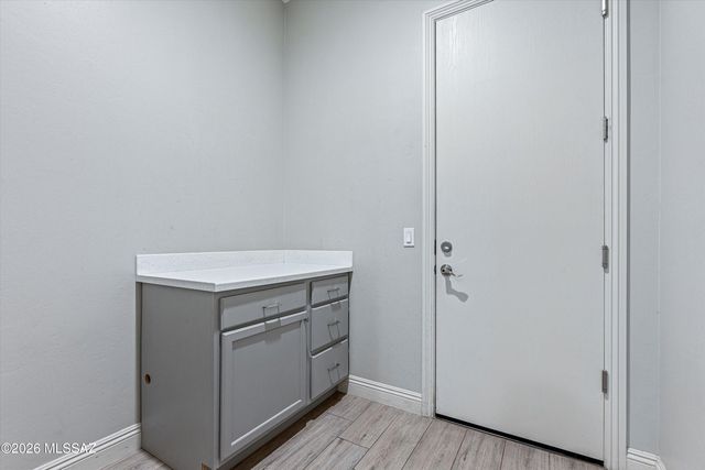 2447 N Wychwood Court, Tucson, AZ 85749