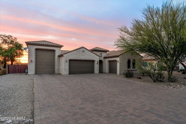 2447 N Wychwood Court, Tucson, AZ 85749