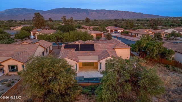 2447 N Wychwood Court, Tucson, AZ 85749