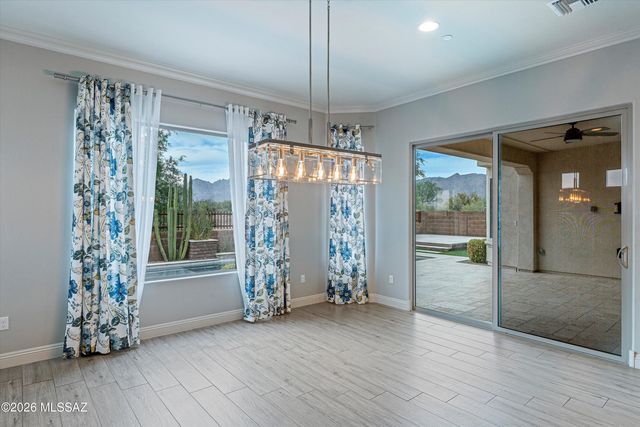 2447 N Wychwood Court, Tucson, AZ 85749