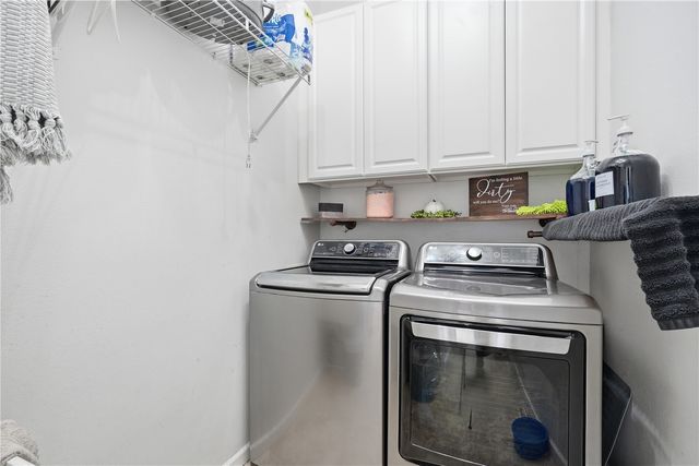 2413 Radcliffe Drive SW, Cedar Rapids, IA 52404