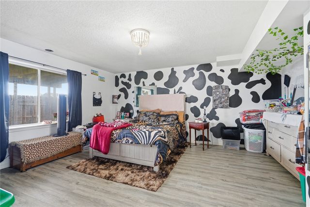 2413 Radcliffe Drive SW, Cedar Rapids, IA 52404
