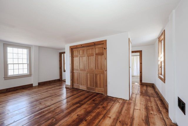 1 Cemetery Road, New Boston, NH 03070