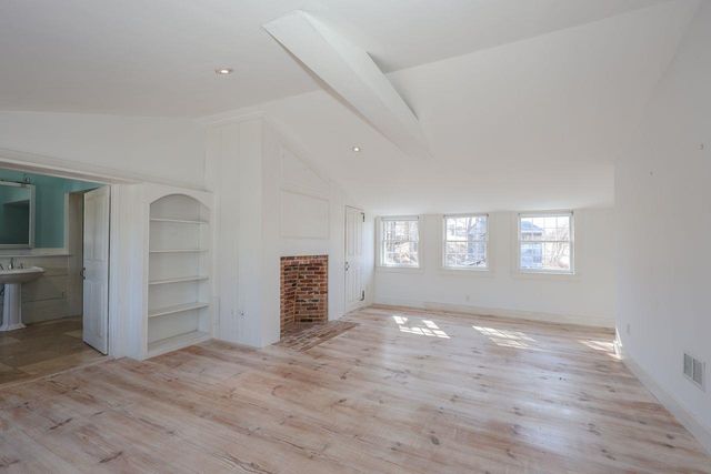 1 Cemetery Road, New Boston, NH 03070