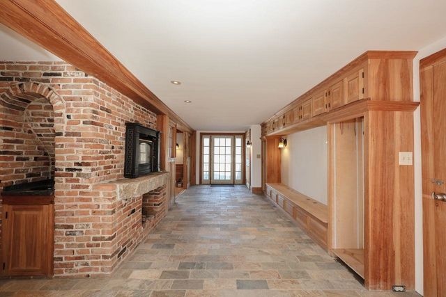 1 Cemetery Road, New Boston, NH 03070