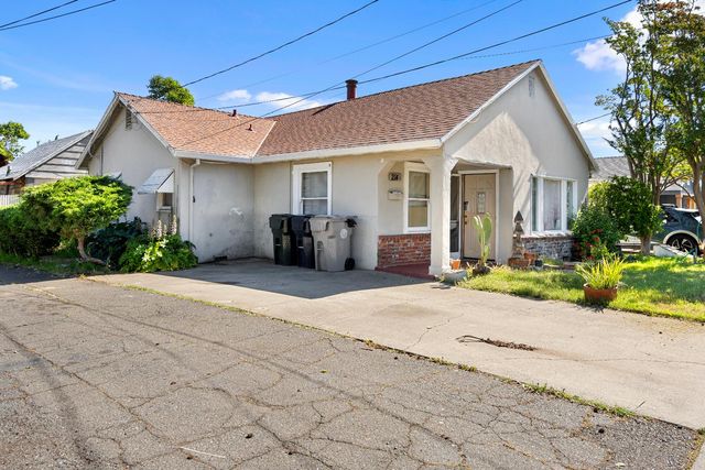 2145 Perkins Way, Sacramento, CA 95818