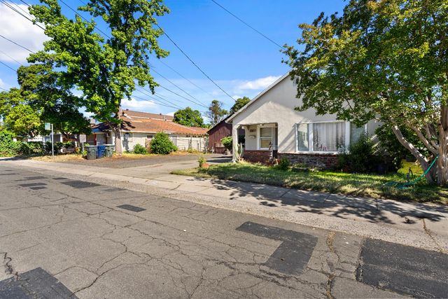 2145 Perkins Way, Sacramento, CA 95818