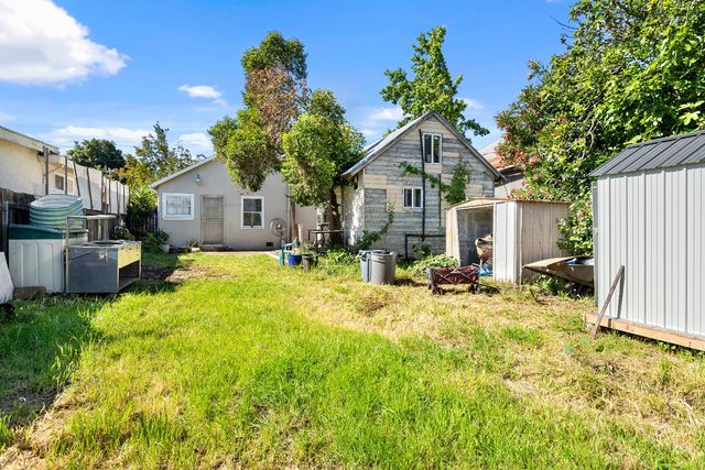 2145 Perkins Way, Sacramento, CA 95818