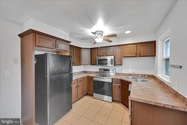 465 PLEASANTVIEW RD, New Cumberland, PA 17070