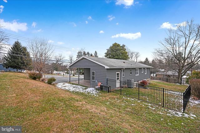 465 PLEASANTVIEW RD, New Cumberland, PA 17070