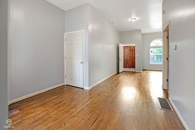 315 S Campbell Avenue, Chicago, IL 60612