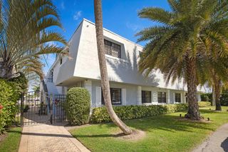 2743 NE 28th Ct 3, Lighthouse Point, FL 33064