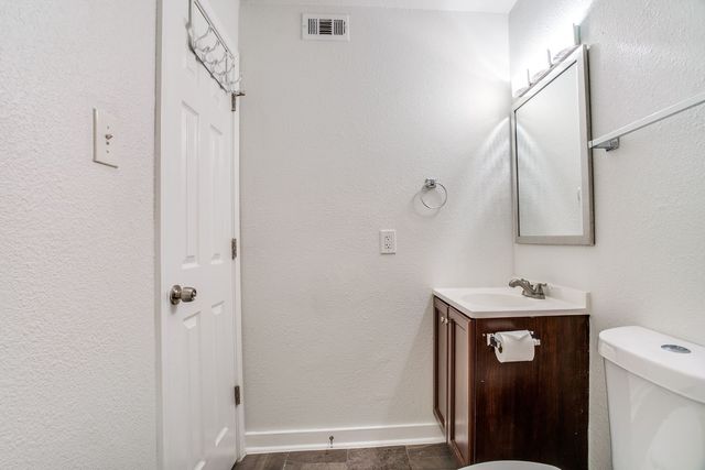 4927 San Jacinto Street 102, Dallas, TX 75206