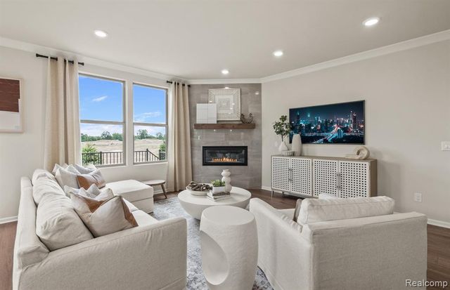 3069 Wyvern, Lake Orion, MI 48259
