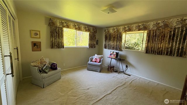 10 Forest Glen Lane SW, Lakewood, WA 98498