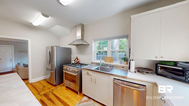 300 Bromley Pl, Mobile, AL 36606