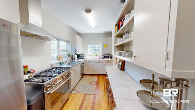 300 Bromley Pl, Mobile, AL 36606