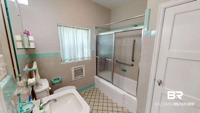 300 Bromley Pl, Mobile, AL 36606